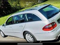 Gebraucht Mercedes E230 204 PS (150 kW) 2007 Grau Kombi