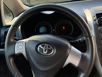 Gebraucht Toyota Auris 132 PS (97 kW) 2010 Schwarz Kleinwagen