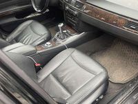 Gebraucht BMW 320 150 PS (110 kW) 2006 Schwarz Kombi