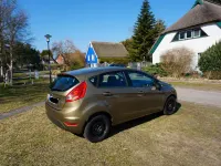 Gebraucht Ford Fiesta 81 PS (59 kW) 2011 Gold Kleinwagen
