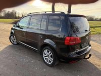 Gebraucht VW Touran 105 PS (77 kW) 2011 Deep black perleffekt Van / Kleinbus