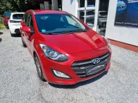 Gebraucht Hyundai i30 Style 135 PS (99 kW) 2016 Rot Kombi