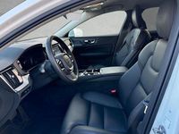 Gebraucht Volvo V60 Plus 349 PS (256 kW) 2025 Crystal weiß perleffekt Kombi