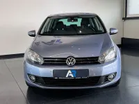 Gebraucht VW Golf VI Team 105 PS (77 kW) 2010 Blau Kleinwagen