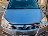 Gebraucht Opel Astra 105 PS (77 kW) 2008 Silber Limousine