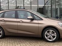 Gebraucht BMW 218 140 PS (102 kW) 2019 Jucarobeige metallic Van / Kleinbus