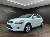 Używany Kia Ceed 126 KM (92 kW) 2011 Biały Hatchback