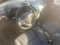 Gebraucht Hyundai i30 126 PS (92 kW) 2009 Schwarz Kombi