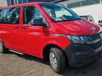 Gebraucht VW Caravelle Trendline 110 PS (80 kW) 2021 Kirschrot Van