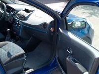 Gebraucht Renault Clio II 75 PS (55 kW) 2008 Blau Kleinwagen