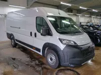 Gebraucht Peugeot Boxer 140 PS (102 kW) 2025 Lackierung weiss icy/typ ausse Van