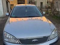 Gebraucht Ford Mondeo 125 PS (91 kW) 2004 Silber Limousine