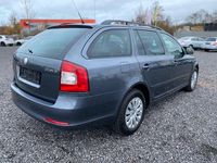 Gebraucht Skoda Octavia Ambiente 105 PS (77 kW) 2010 Grau Limousine