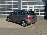 Gebraucht Mercedes B180 109 PS (80 kW) 2005 Grau Van / Kleinbus