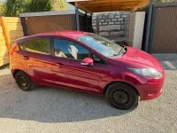 Gebraucht Ford Fiesta 60 PS (44 kW) 2010 Rot Kleinwagen