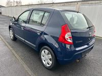 Gebraucht Dacia Sandero Basis 75 PS (55 kW) 2012 Blau Limousine