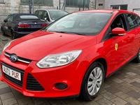 Gebraucht Ford Focus 85 PS (62 kW) 2014 Rot Kombi