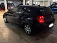 Gebraucht BMW 116 122 PS (89 kW) 2009 Schwarz Kleinwagen
