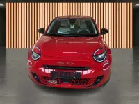 Gebraucht Fiat 600 La Prima 129 PS (94 kW) 2025 Rot rot (metallic) SUV