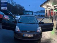 Gebraucht Ford Fiesta 63 PS (46 kW) 2006 Grau Kleinwagen