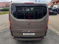 Gebraucht Ford Tourneo Titanium 150 PS (110 kW) 2023 Pyritsilber Van / Kleinbus