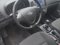 Gebraucht Hyundai i30 90 PS (66 kW) 2011 Schwarz Kleinwagen