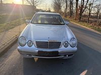 Gebraucht Mercedes E200 116 PS (85 kW) 2000 Silber Limousine