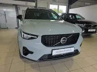 Używany Volvo XC40 Plus 197 KM (144 kW) 2024 Szary SUV