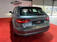 Gebraucht Audi A3 Attraction 110 PS (80 kW) 2015 Grau Limousine