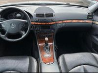 Gebraucht Mercedes E220 150 PS (110 kW) 2004 Silber Kombi