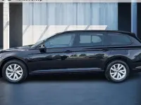 Gebraucht VW Passat 150 PS (110 kW) 2024 Deep black perleffekt Kombi
