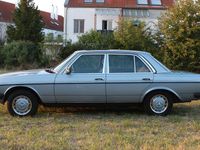 Gebraucht Mercedes 200 109 PS (80 kW) 1984 Grau Limousine