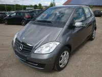 Gebraucht Mercedes A160 Classic 95 PS (69 kW) 2011 Grau Limousine