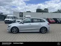 Gebraucht Mercedes B200 AMG line 163 PS (119 kW) 2025 Lack hightechsilber (metallic) Kleinwagen
