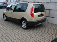 gebraucht Skoda Roomster 1.2l TSI 77kW Scout Plus Edition Sc...