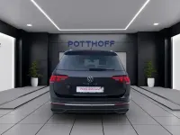 Gebraucht VW Tiguan Life 150 PS (110 kW) 2023 Schwarz SUV