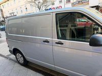 Gebraucht VW Transporter 150 PS (110 kW) 2023 Grau Van