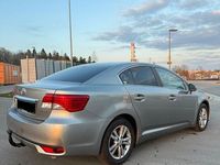 Gebraucht Toyota Avensis 124 PS (91 kW) 2012 Silber Limousine