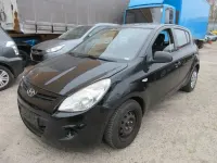 Second-hand Hyundai i20 77 CP (56 kW) 2012 Negru Hatchback