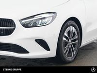Gebraucht Mercedes B200 Progressive 163 PS (119 kW) 2025 Unilack polarweiß Van / Kleinbus