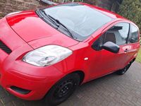 Gebraucht Toyota Yaris 69 PS (50 kW) 2009 Rot Kleinwagen
