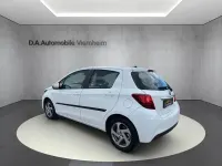 Gebraucht Toyota Yaris Hybrid Edition-S 101 PS (74 kW) 2016 Super (pure) white ii Limousine