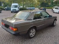 Gebraucht Mercedes 190 160 PS (117 kW) 1987 Grau Limousine