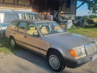 Gebraucht Mercedes E300 180 PS (132 kW) 1987 Gold Kombi