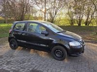 Gebraucht VW Fox Style 60 PS (44 kW) 2011 Schwarz Kleinwagen