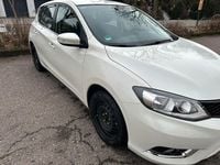 Gebraucht Nissan Pulsar Acenta 116 PS (85 kW) 2016 Weiß Kleinwagen