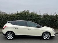Gebraucht Lancia Delta 150 PS (110 kW) 2009 Beige Kleinwagen