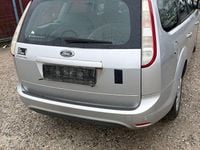 Gebraucht Ford Focus 102 PS (75 kW) 2010 Grau Kombi