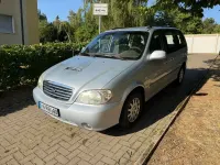 Gebraucht Kia Carnival EX 144 PS (105 kW) 2002 Silber Van / Kleinbus