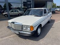 Gebraucht Mercedes 200 94 PS (69 kW) 1978 Weiß Limousine
